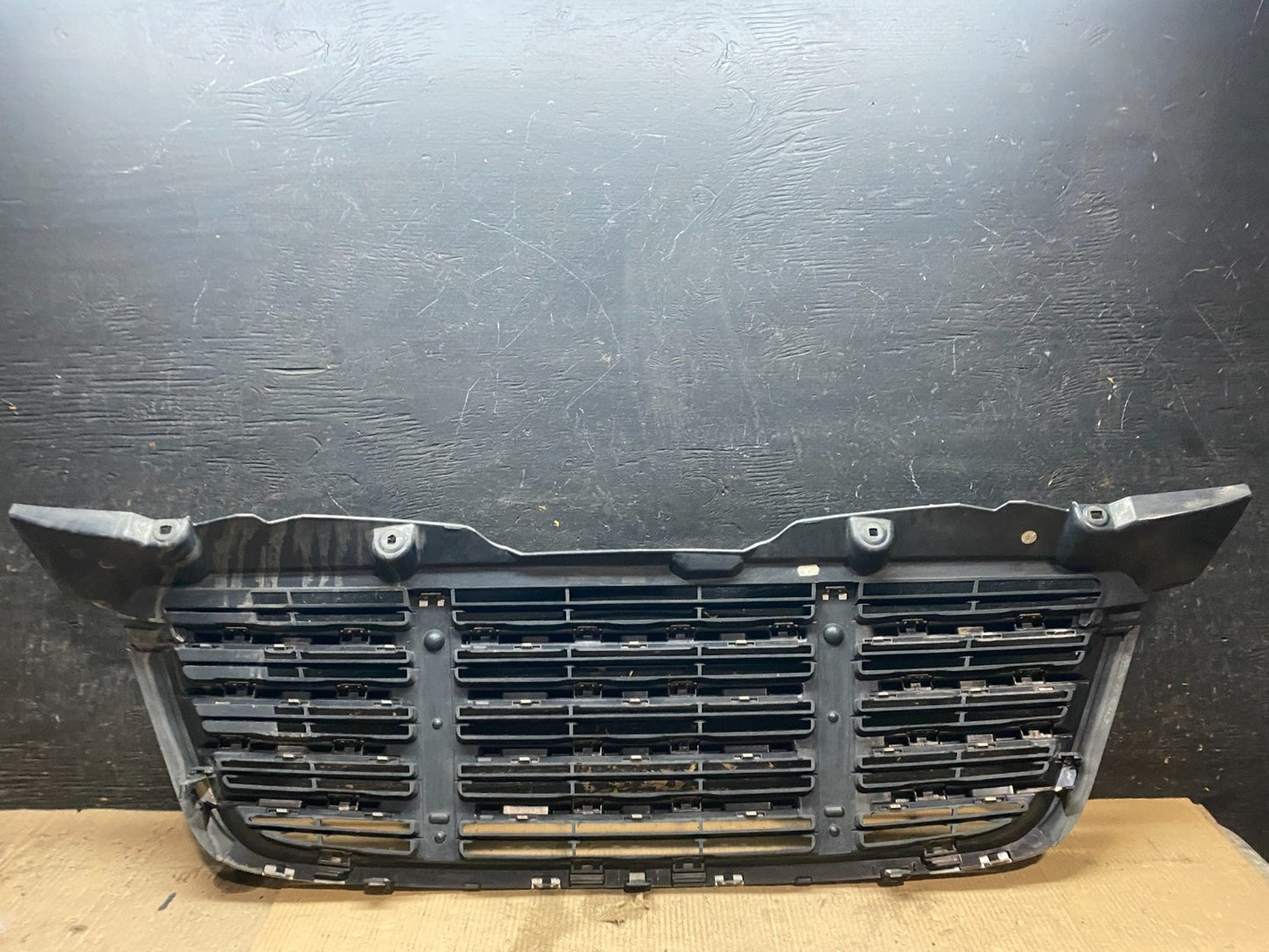 2009 to 2011 Freightliner Sprinter Front Upper Chrome Grill Grille X3431 DG3