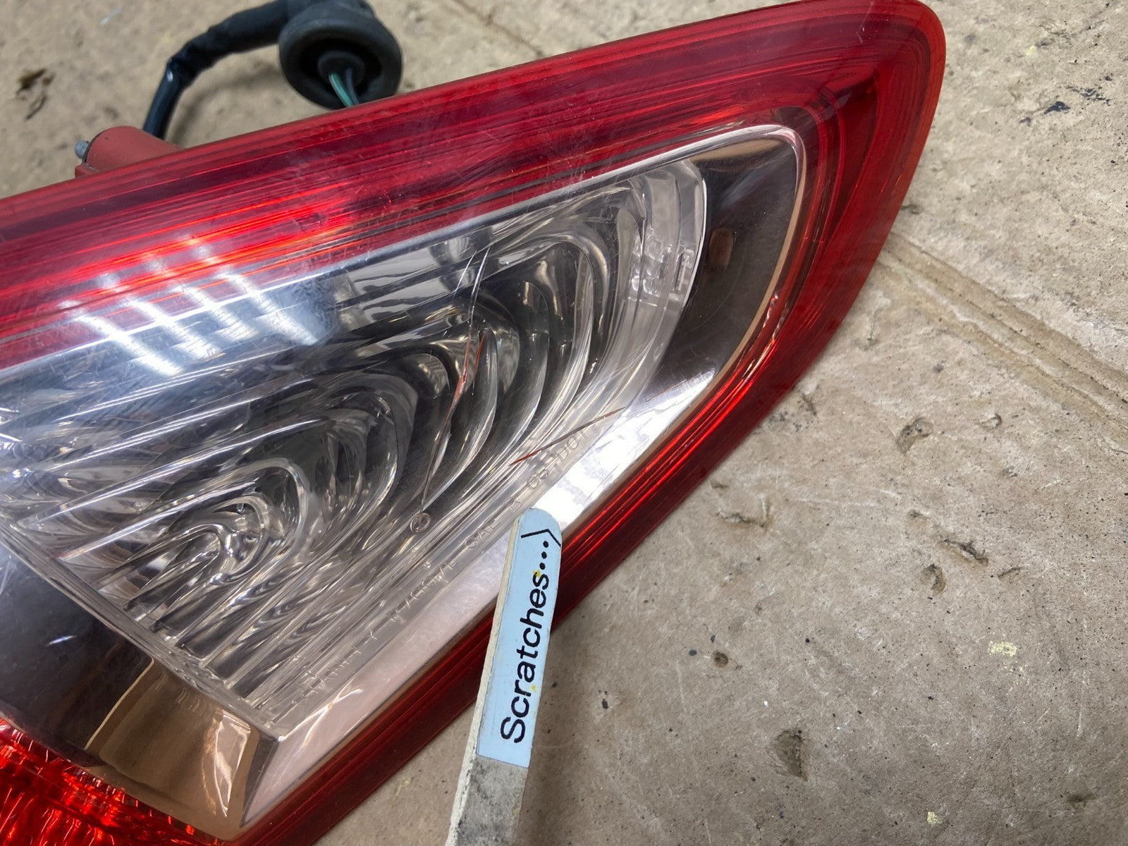 2008-2012 Infiniti Ex35 Inner Left Driver LH Side Tail Light OEM AA4076 DW3