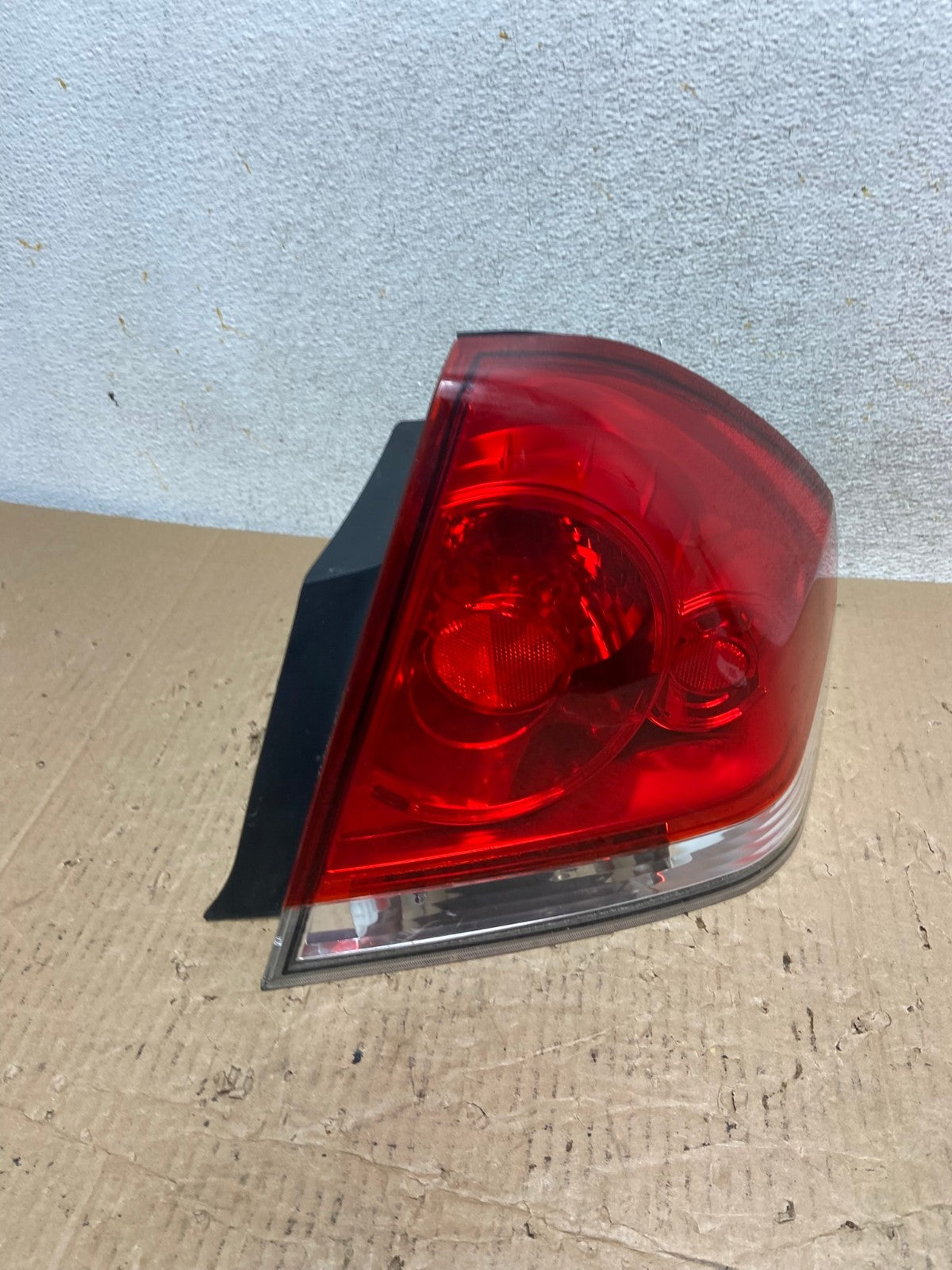 2006 - 2012 Chevrolet Impala Tail Light Right Passenger RH Side AI1355 LK2