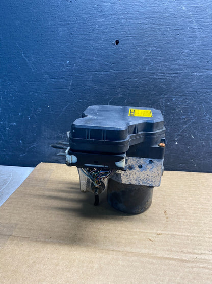 2004 - 2006 Toyota Sienna ABS Brake Pump Anti Lock Module AF6722 DG4