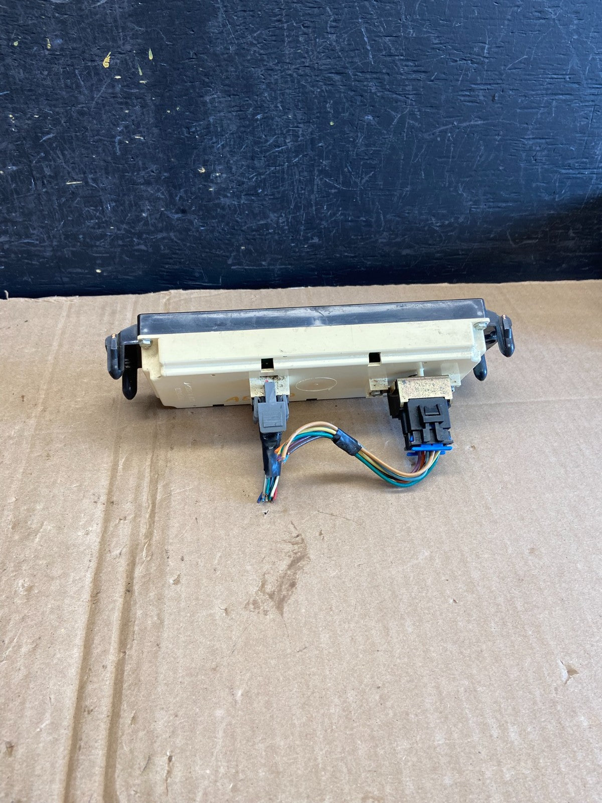 1996-1999 Chevrolet Tahoe AC Climate Control HVAC Rear Window Defogger AE1930 DG3