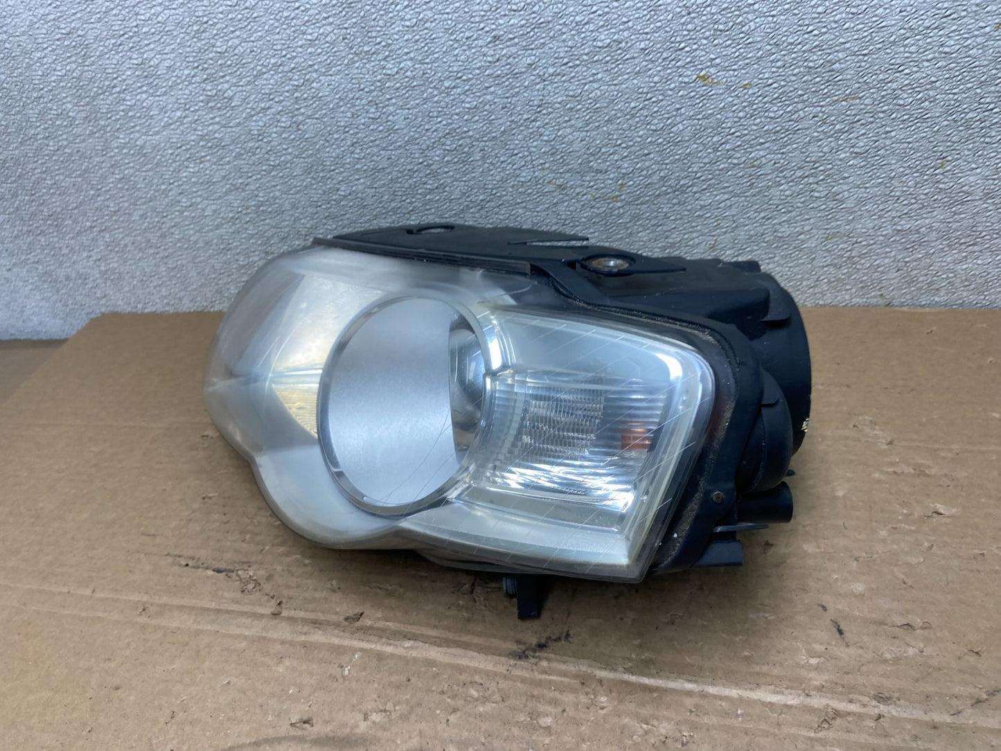 2006 - 2010 Volkswagen Passat Left Driver LH Side Halogen Headlight AB4913 DW1
