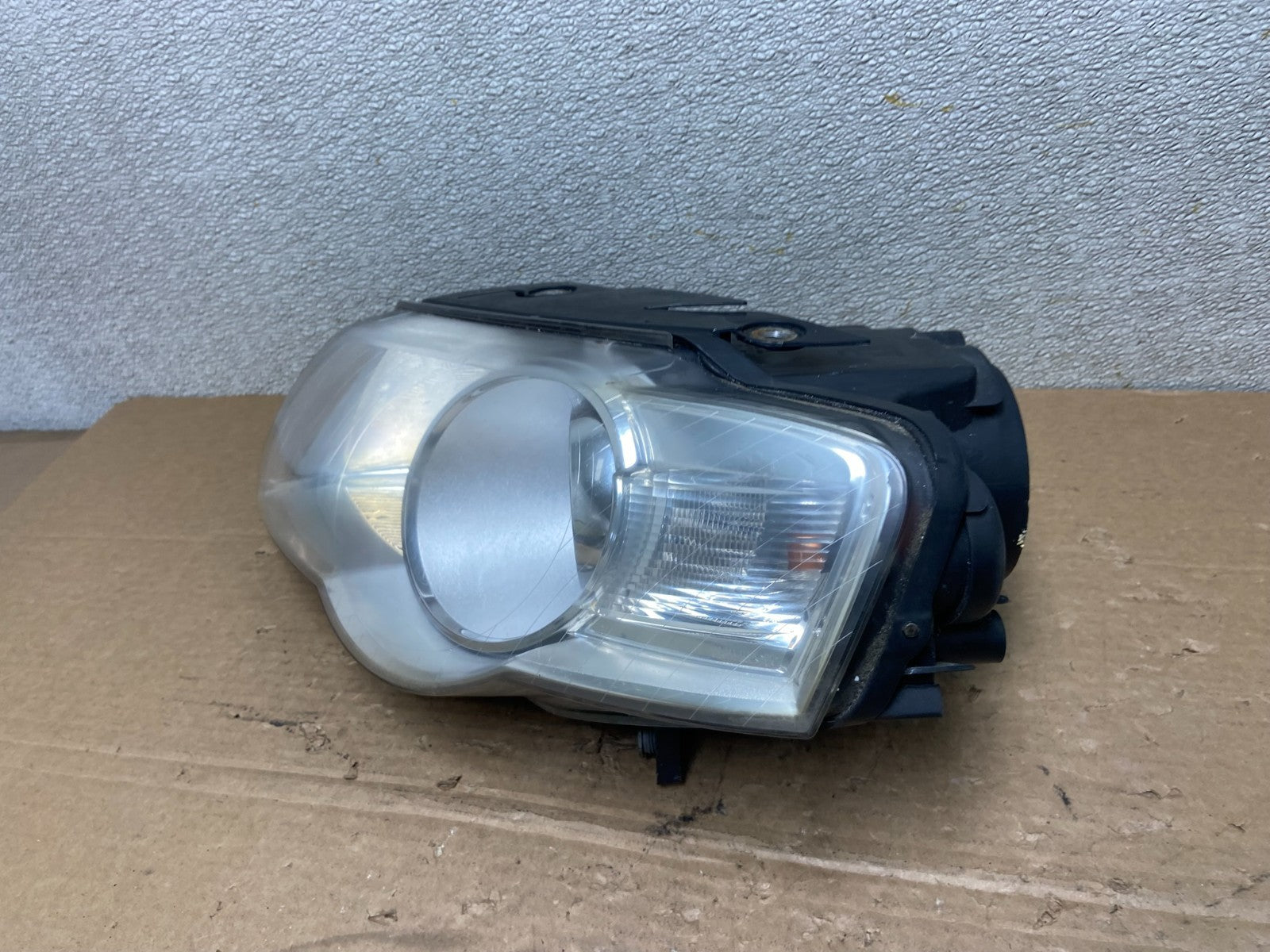 2006 - 2010 Volkswagen Passat Left Driver LH Side Halogen Headlight AB4913 DW1