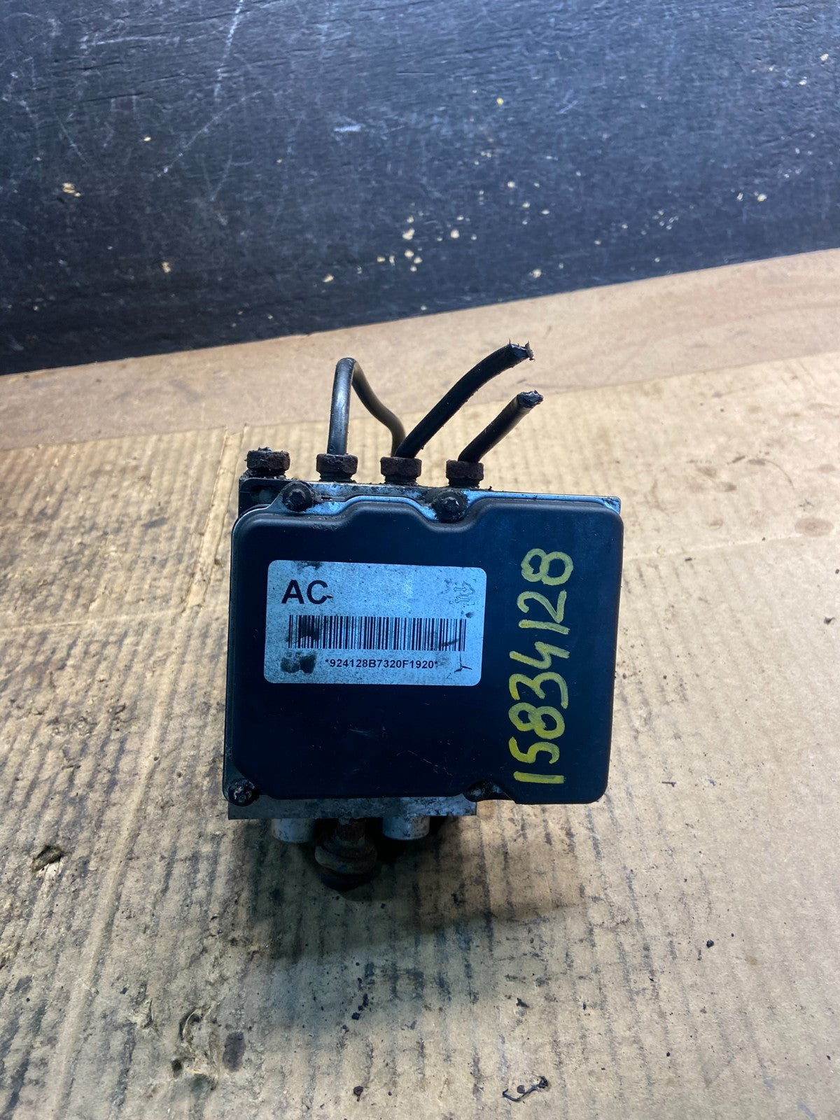 2008 GMC Yukon Chevrolet Tahoe ABS Anti Lock Brake Pump OEM Y4399 DG5