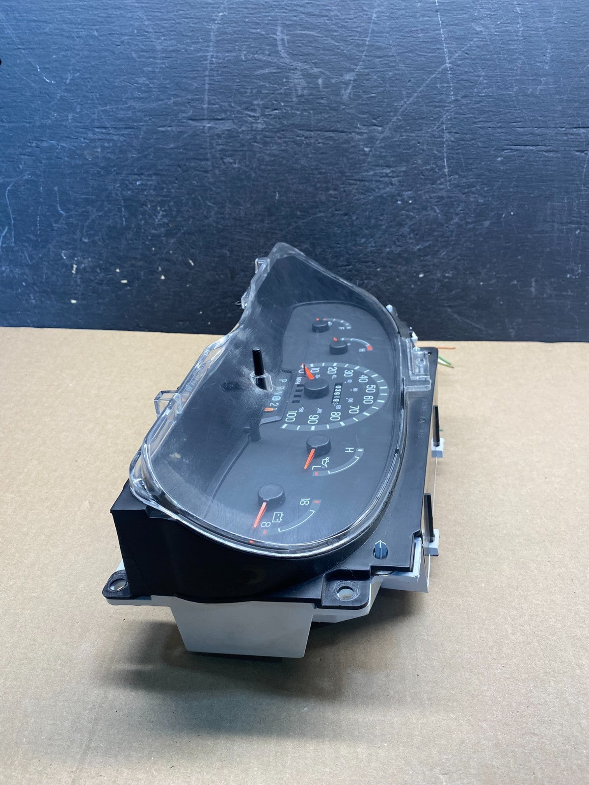 1999 to 2003 Ford E150 E250 E350 VAN Gauge Speedometer Cluster AG3860 DG2