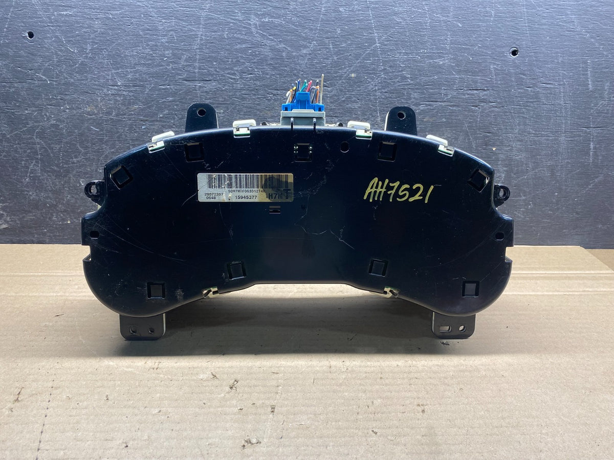 2003 Oldsmobile Bravada Speedometer Cluster Gauge AH7521 DG3