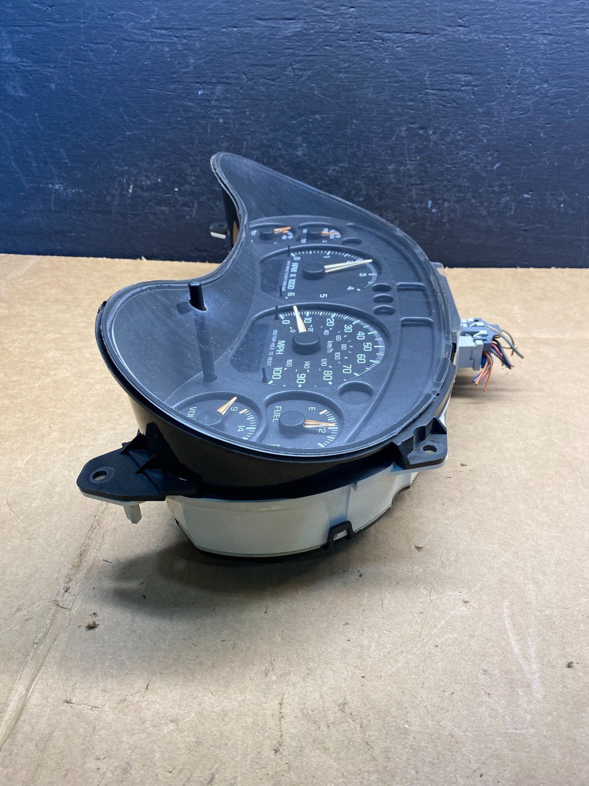 2000 2005 Chevrolet S10 Blazer Cluster Gauge Speedometer AD3679 DG2