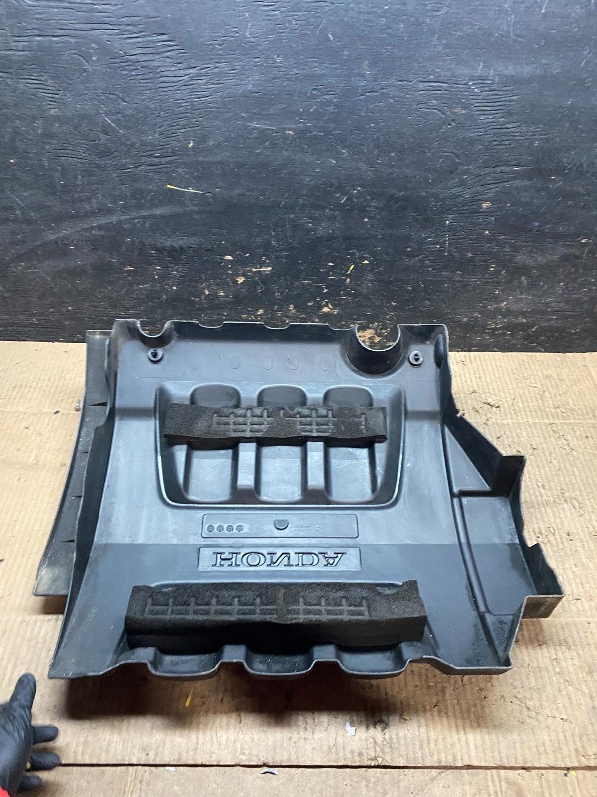 2005 to 2007 Honda Odyssey Black Engine Cover T9897 DG4