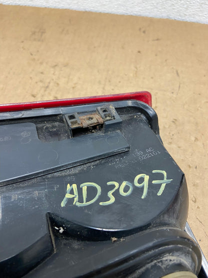 1999 - 2004 Jeep Grand Cherokee WJ Left Driver Lh Tail Light AD3097 LK7