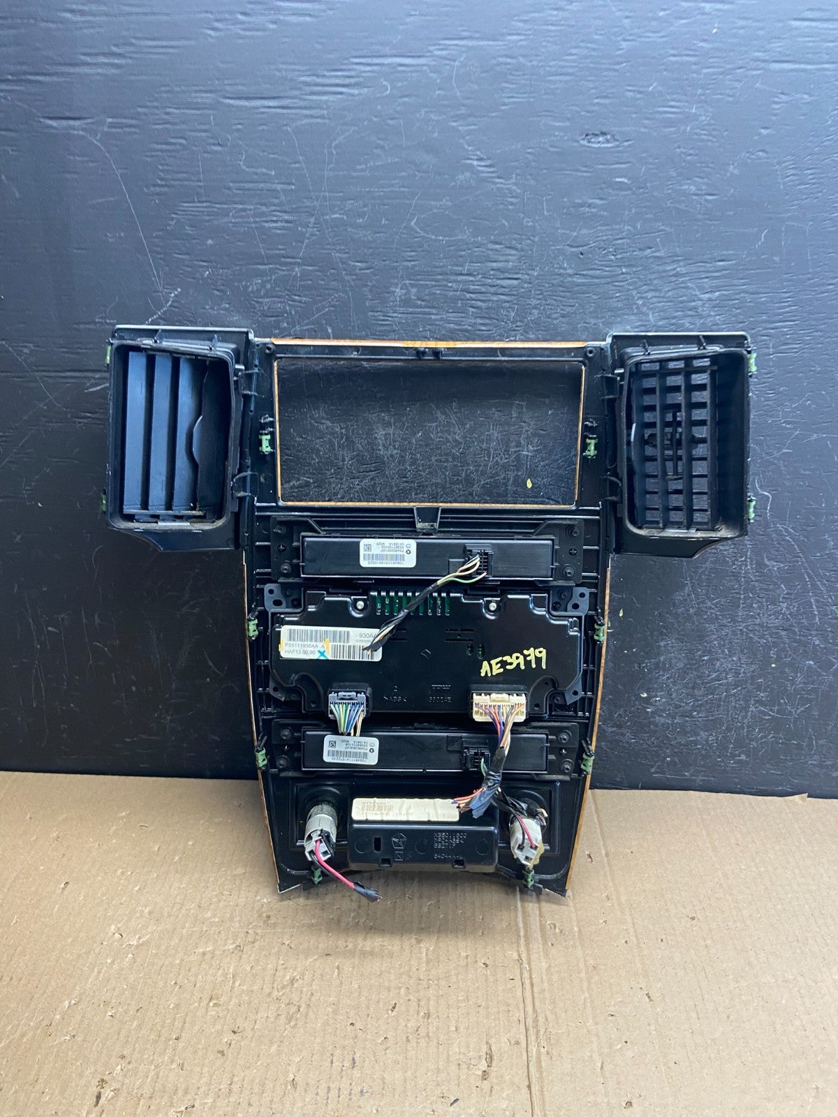 2008 2009 2010 Jeep Commander Grand Cherokee A/C Climate Control Bezel AE3979 DG3