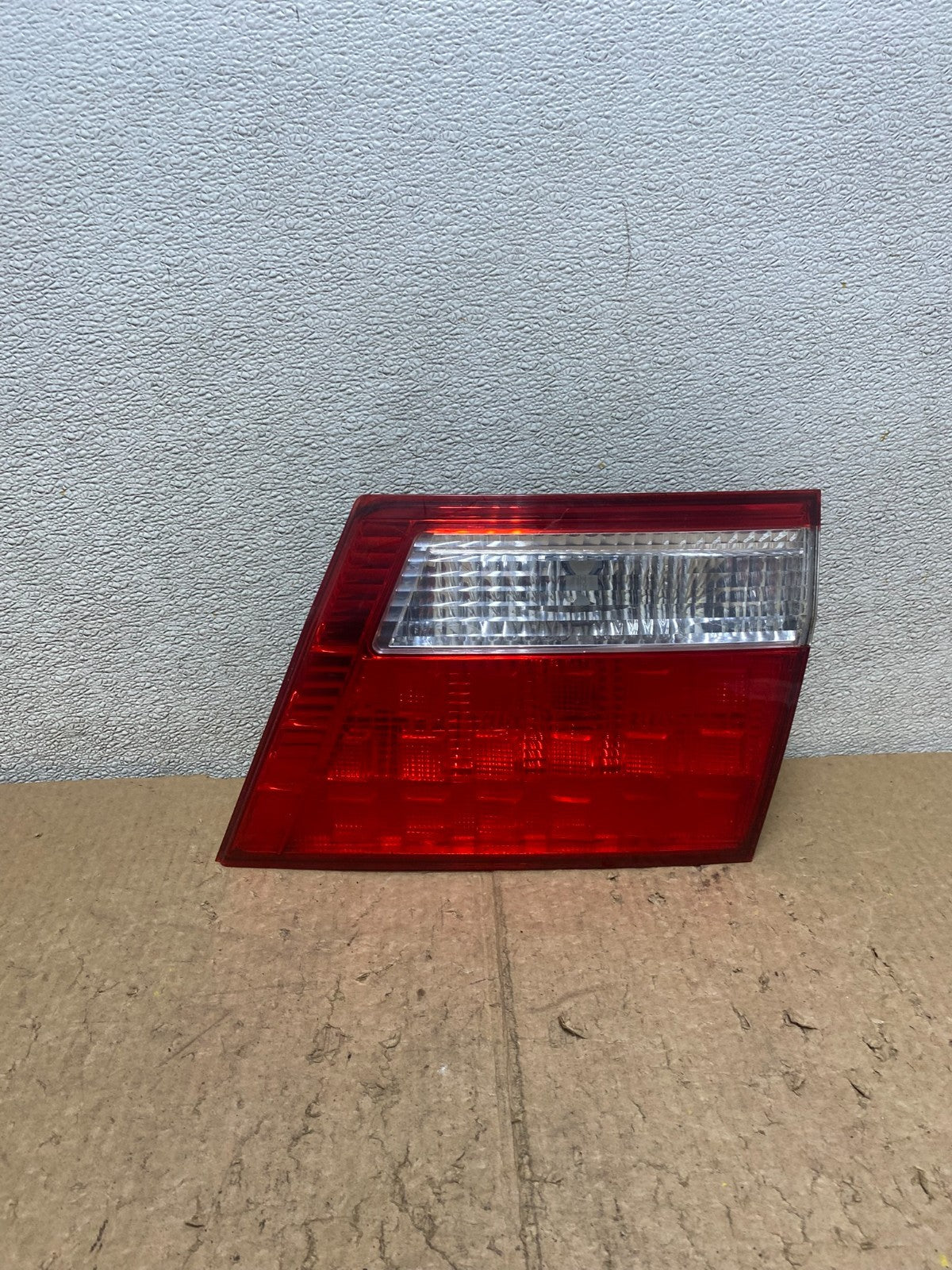 2005 2006 2007 Honda Odyssey Inner Right Passenger RH Tail Light V4411 DW0