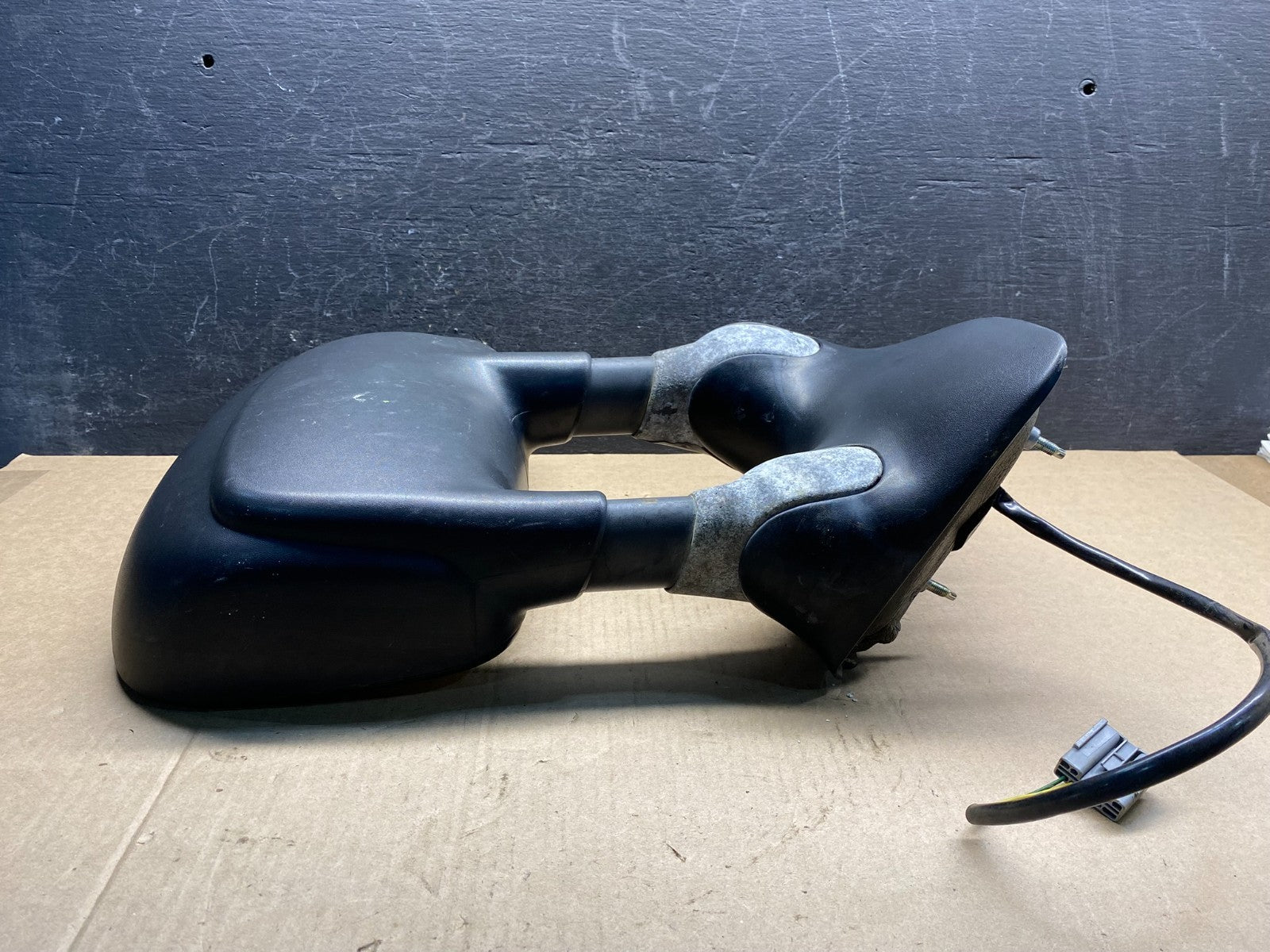 1999 to 2007 Ford F250 F350 F550 Duty Right Passenger RH Side Mirror AG3630 DW3
