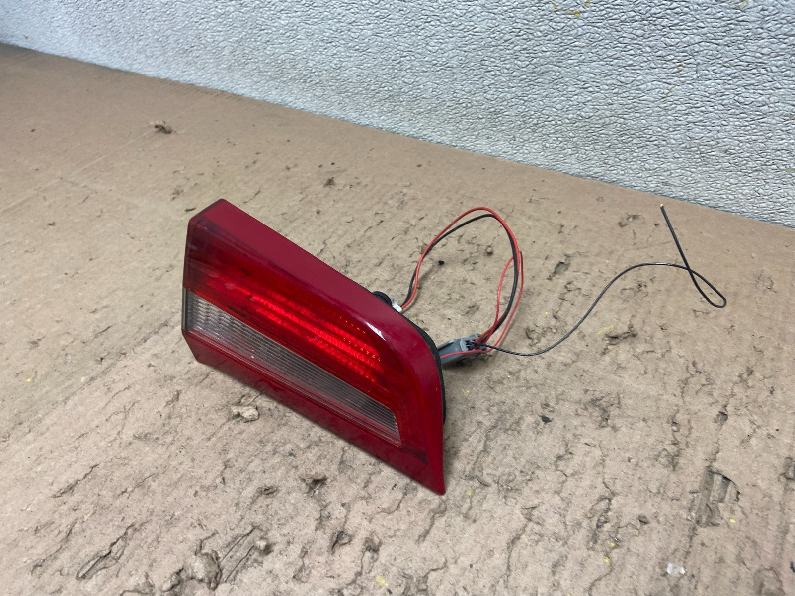 2011 to 2017 Volvo S60 Left Driver LH Side Inner Tail Light OEM Y4858 DW1