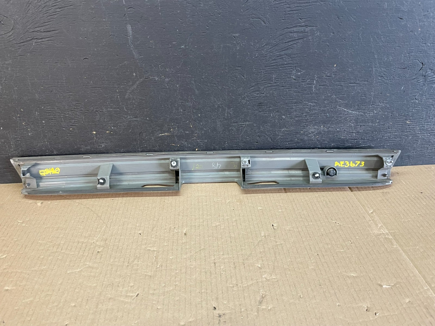 2011 - 2013 Honda Odyssey Center Trunk Liftgate Tailgate Tail Light OE ae3673 DG3