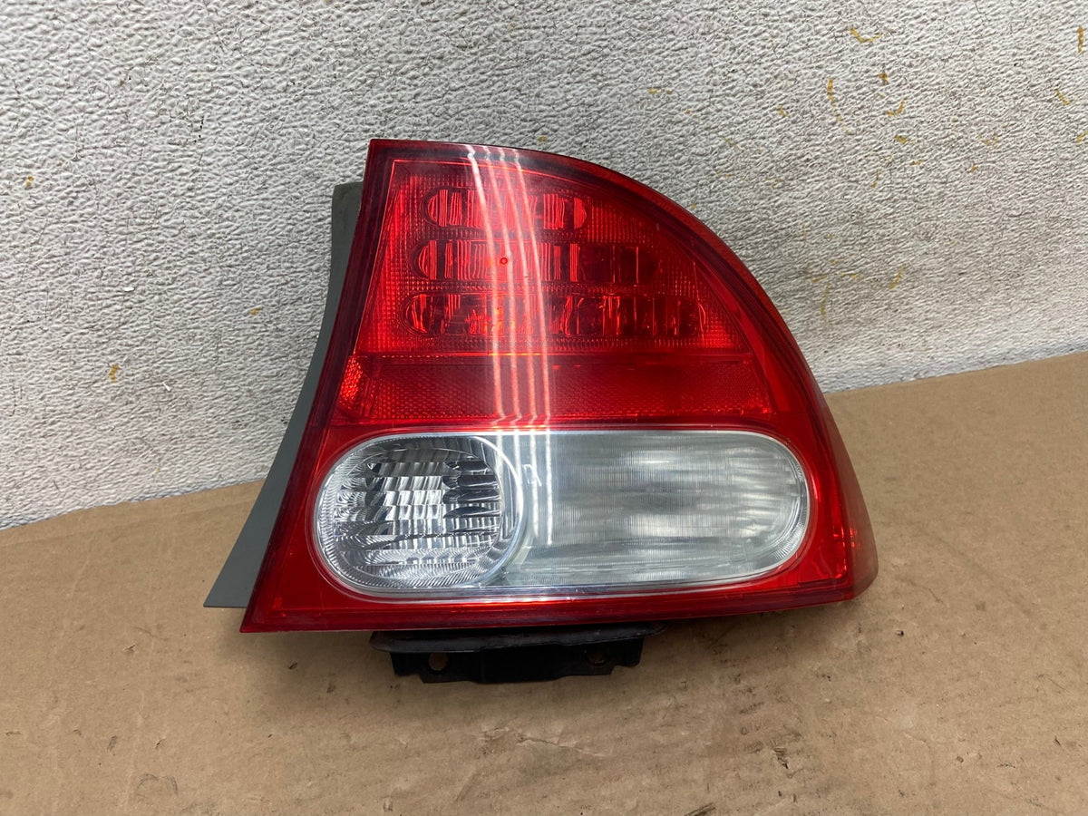 2009 2010 2011 Honda Civic Right Passenger Side Tail Light AH9498 LK0