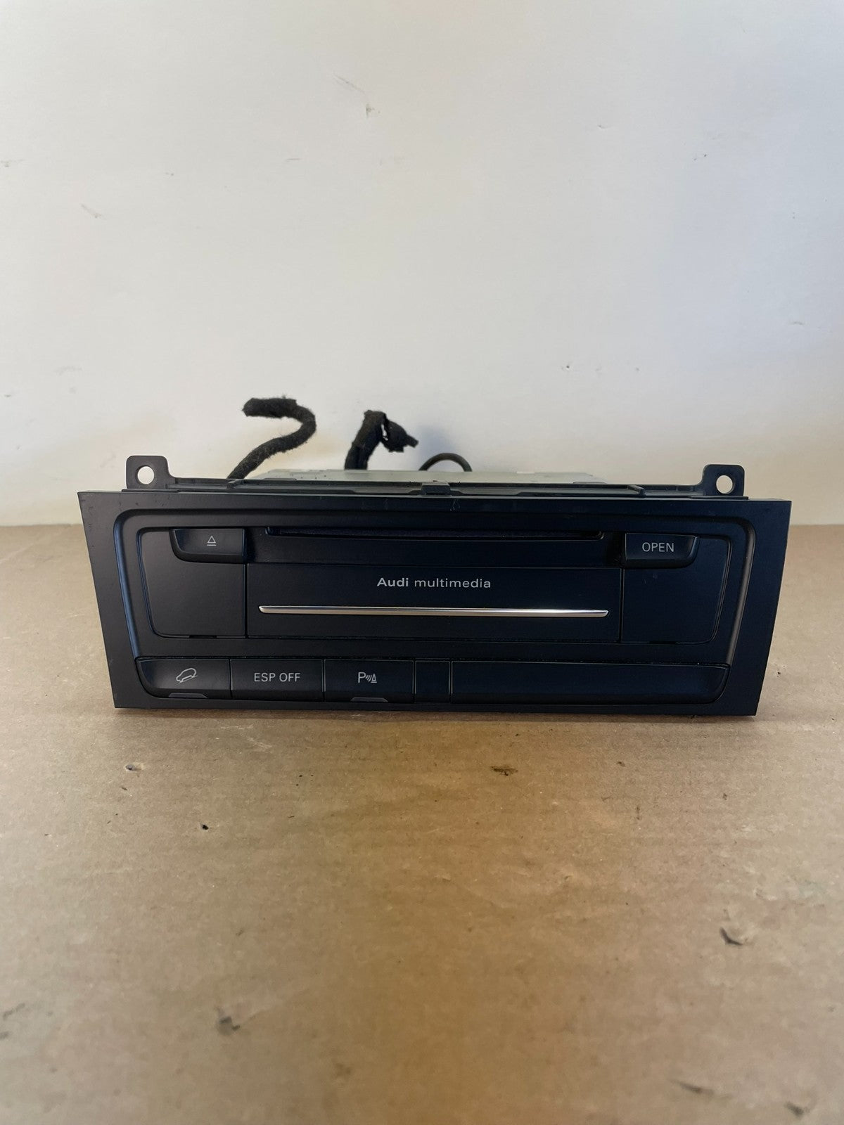 2009-2012 Audi A4 Q5 Receiver Concert Audio Radio AM/FM Cotnrol AI0583 DG0