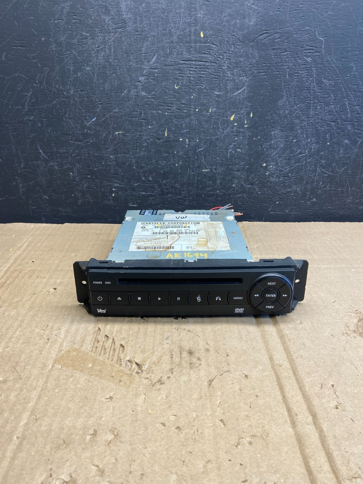 2008 to 2012 Chrysler Town Country DVD Player Receiver AE1694 DG0