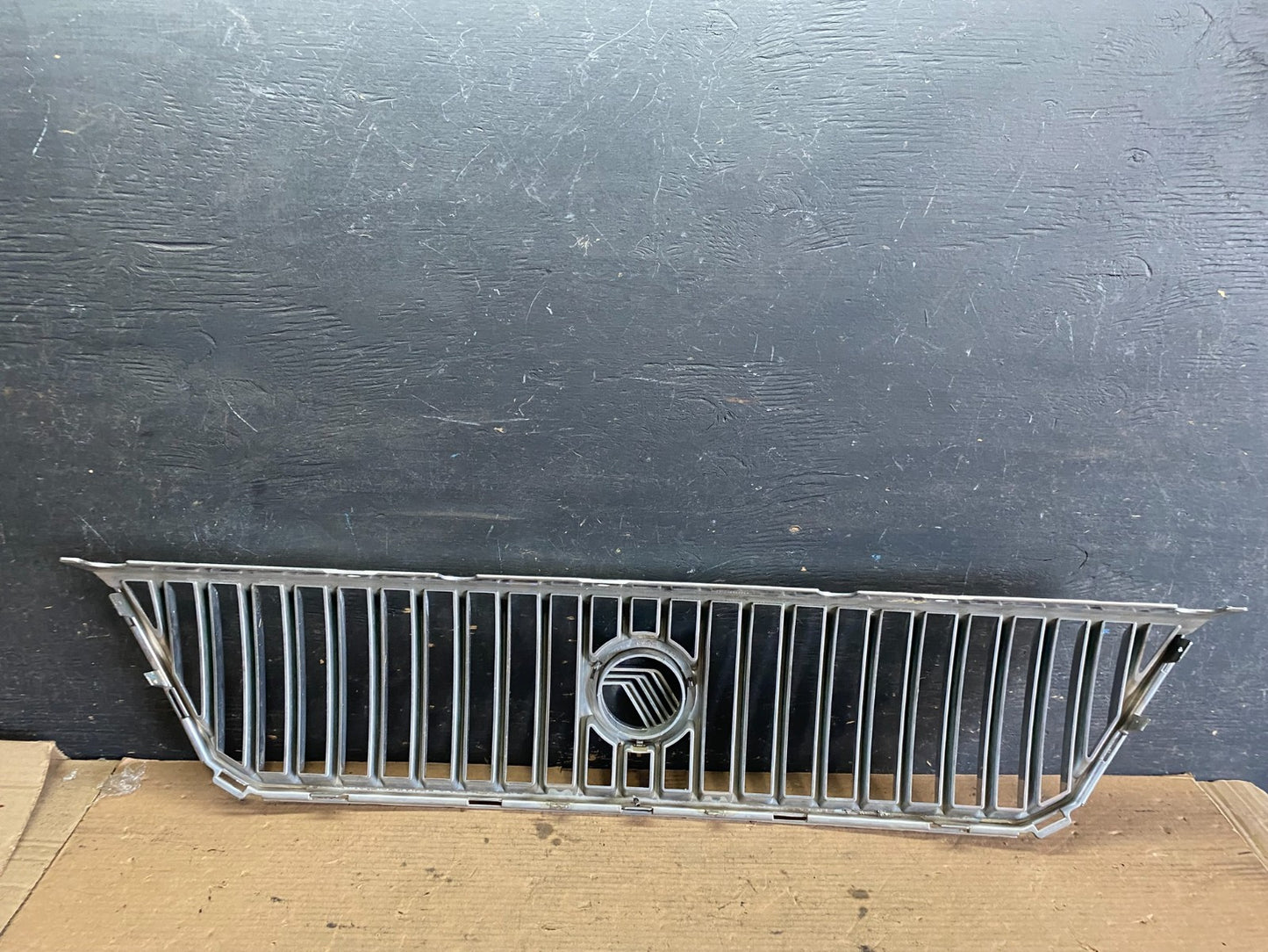 2004 to 2007 Mercury Monterey Front Upper Grill Grille Oem p0184 DG7