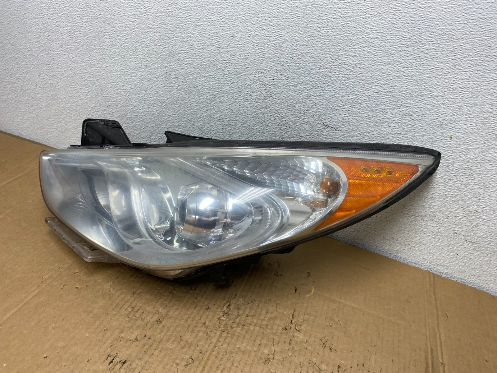 2011 - 2015 Hyundai Sonata Hybrid Left Driver Lh Halogen Headlight AD1105 DW1