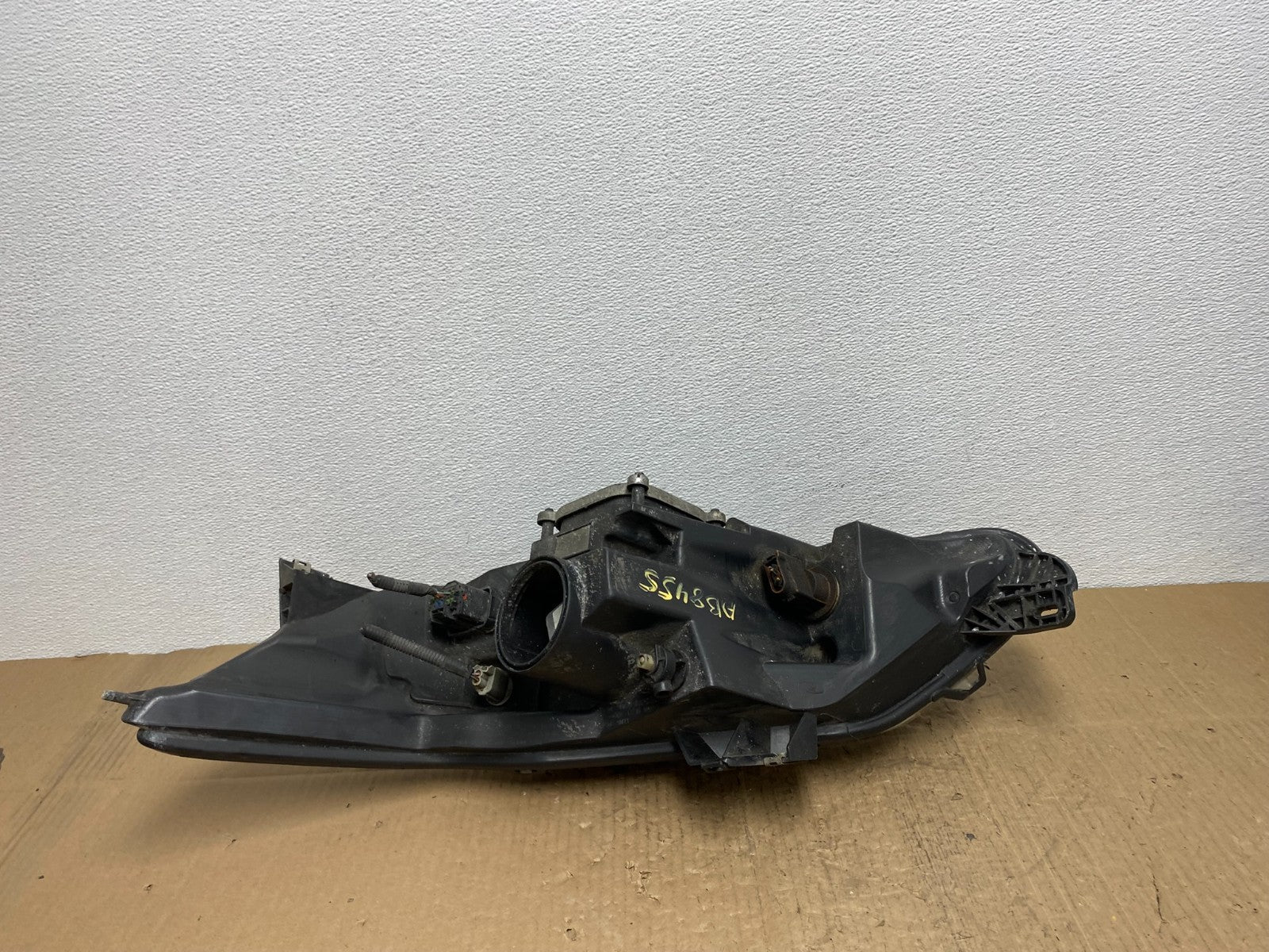 2010 2011 2012 Ford Taurus Right Passenger RH Xenon Headlight OEM AB8455 DW5