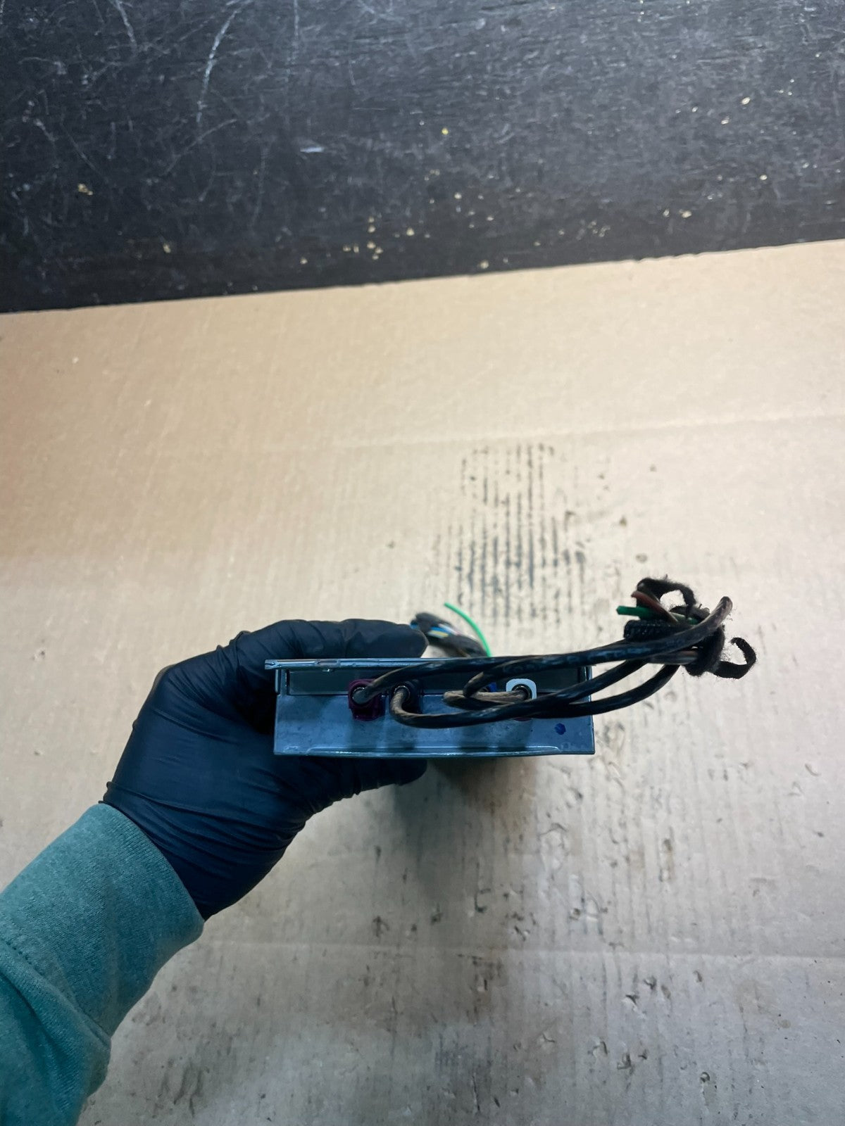 2009 to 2011 Bmw Bluetooth  Control Module Computer Telematics OEM u9226 DG3