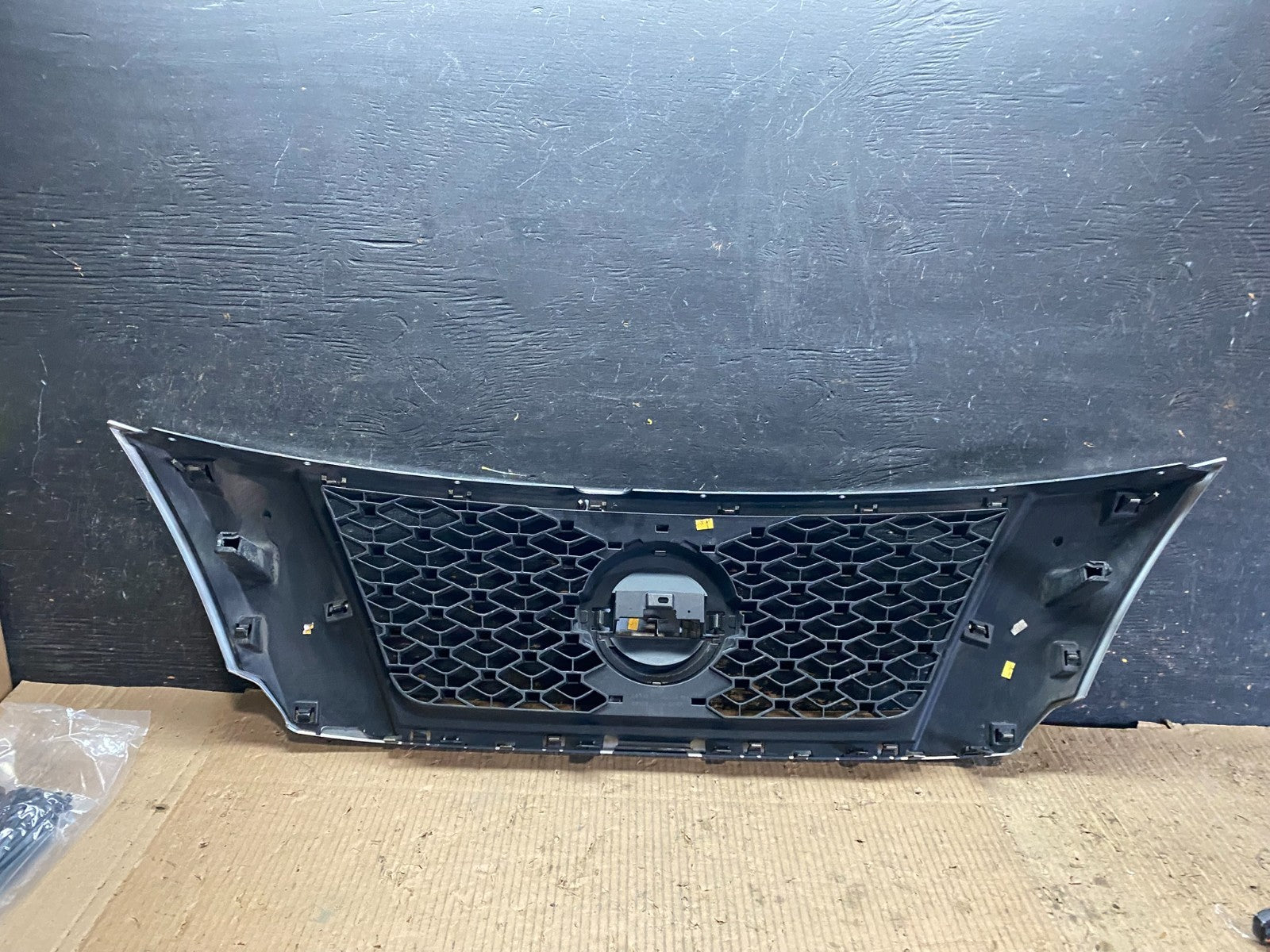 2013-2016 Pathfinder  Front Upper Chrome Grill Grille OEM W6130 DG3