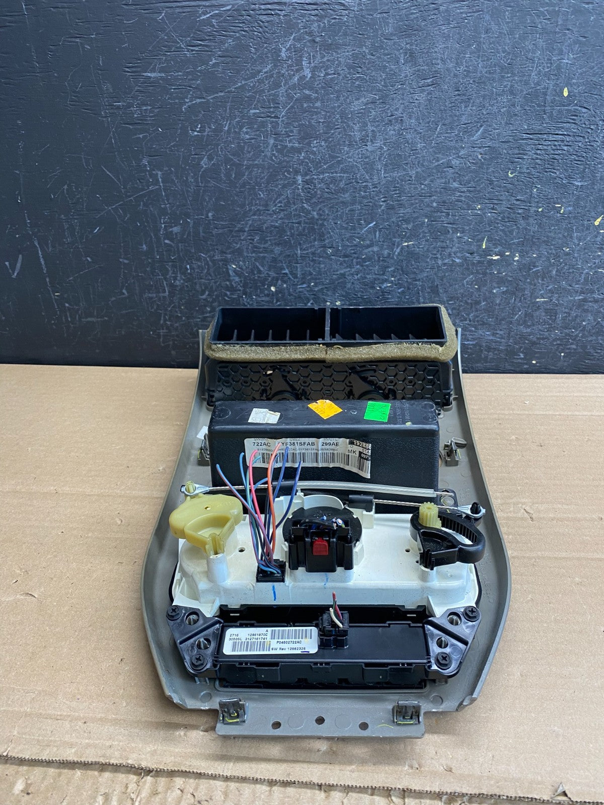 2007 to 2009 Dodge Caliber Dash Radio Center Bezel Climate Dash AG0077 DG6