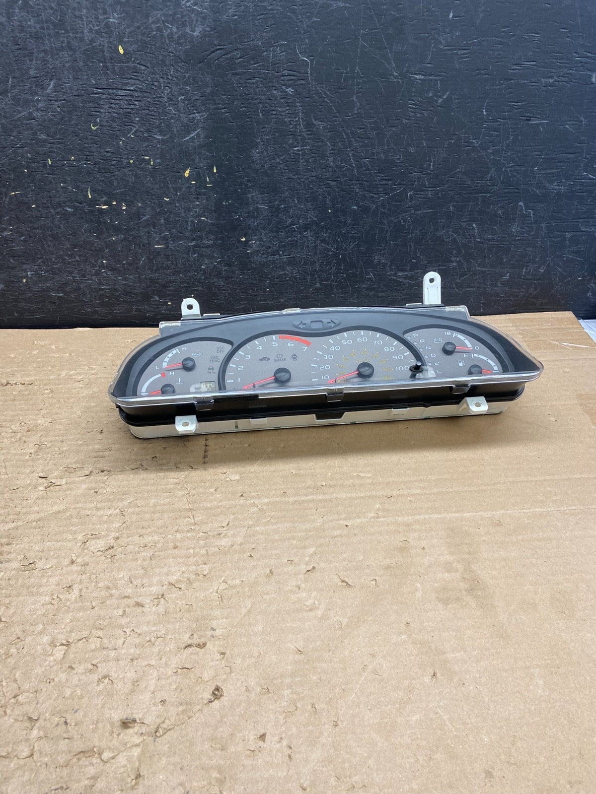 2001 to 2004 Toyota Sequoia Speedometer Insrument Gauge Cluster ag8609 DG4
