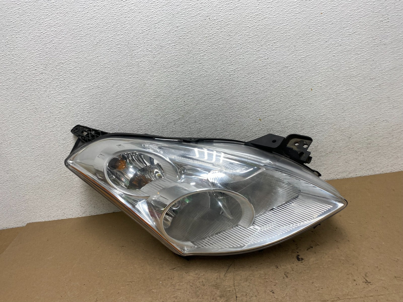 Sedan 2010 - 2012 Nissan Altima Headlight Xenon Right Passenger Rh AF5692 DW0