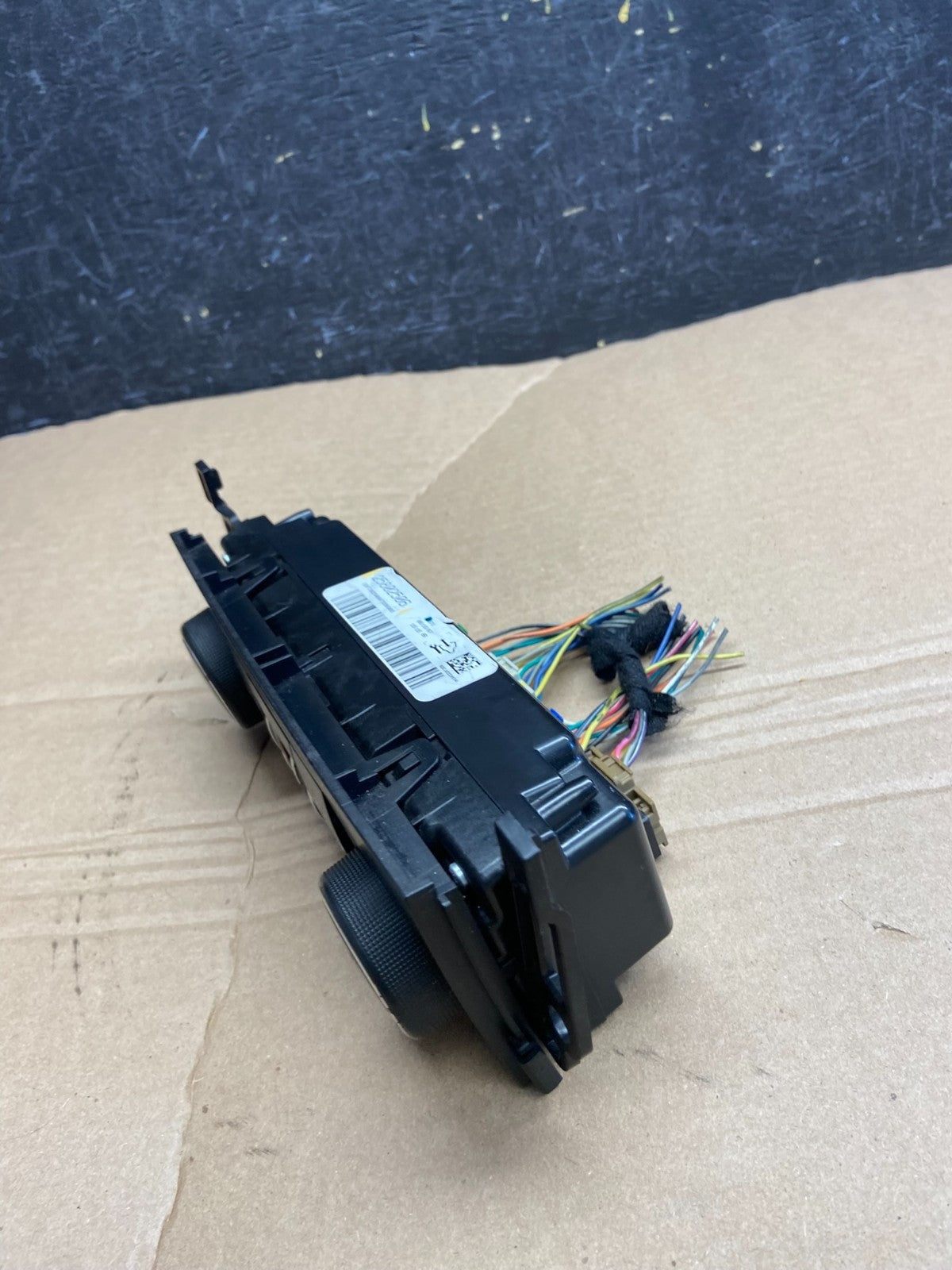 2007-2011 GMC Yukon Tahoe Manual Climate Temperature Temp Control AF1762 DG3