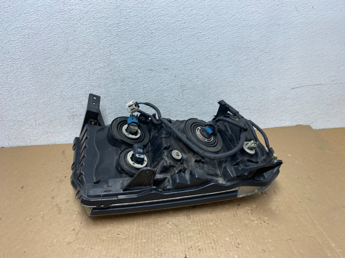 2009 2010 2011 Honda Pilot Left Driver LH Halogen Headlight AD8136 DW6