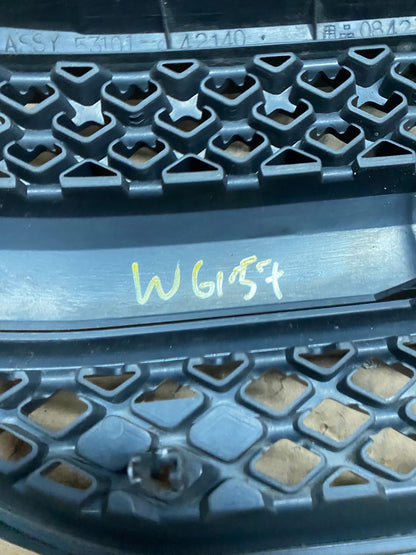 2004 2005 Toyota RAV4 Front Upper Grill Grille DG1 Oem W6157 DG7