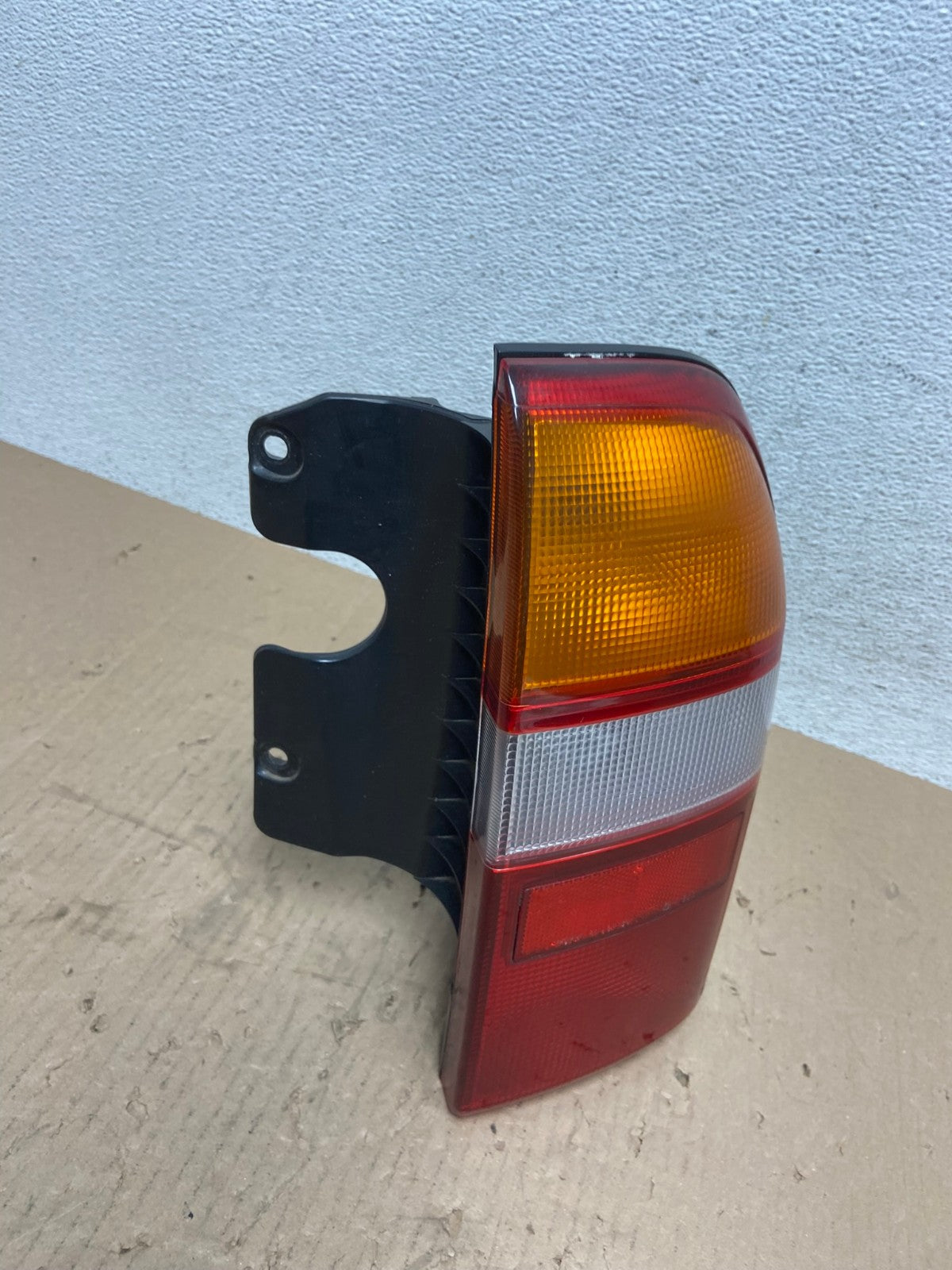 1999 to 2003 Suzuki XL-7 Vitara Passenger Right Rh Side Tail Light AE8765 LK2