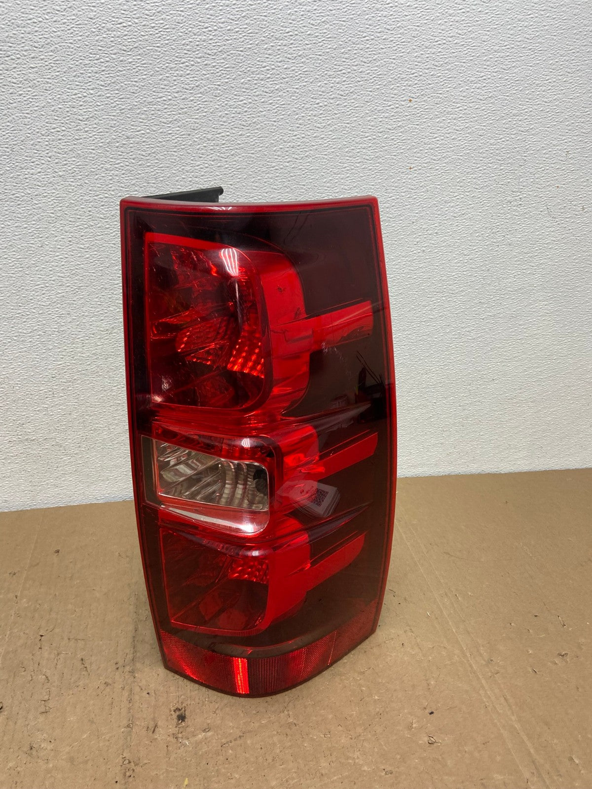 2008-2014 Chevrolet Tahoe Suburban Right Passenger Rh Tail Light AC5938 LK0