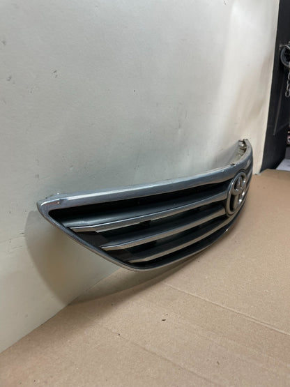 2005 to 2006 Toyota Camry Front Upper Grill Grille AI8590 DG2