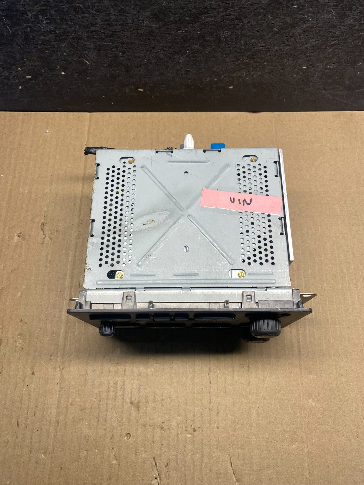 2002 2003 Chevrolet Envoy Trailblazer FM Radio Stereo CD Player AH1747 DG4