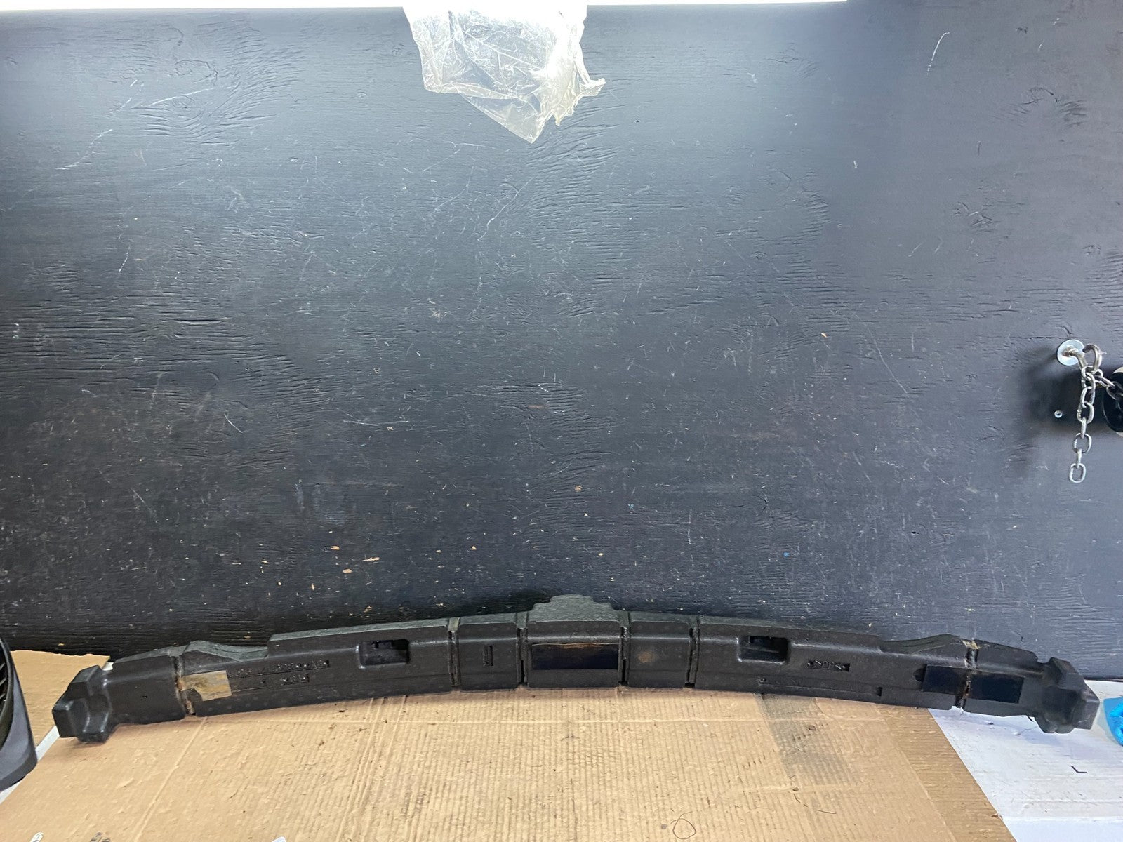 2010 to 2012 Lincoln MKT Front Impact Absorber Q0683 DG3