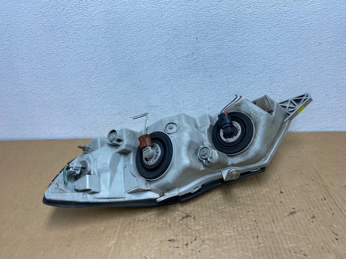 2000-2004 Toyota Avalon Halogen Headlight Right Passenger RH AC7737 DW5