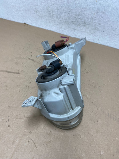 2001 2002 Toyota Corolla Right Passenger RH Side Halogen Headlight AG4089 DW9