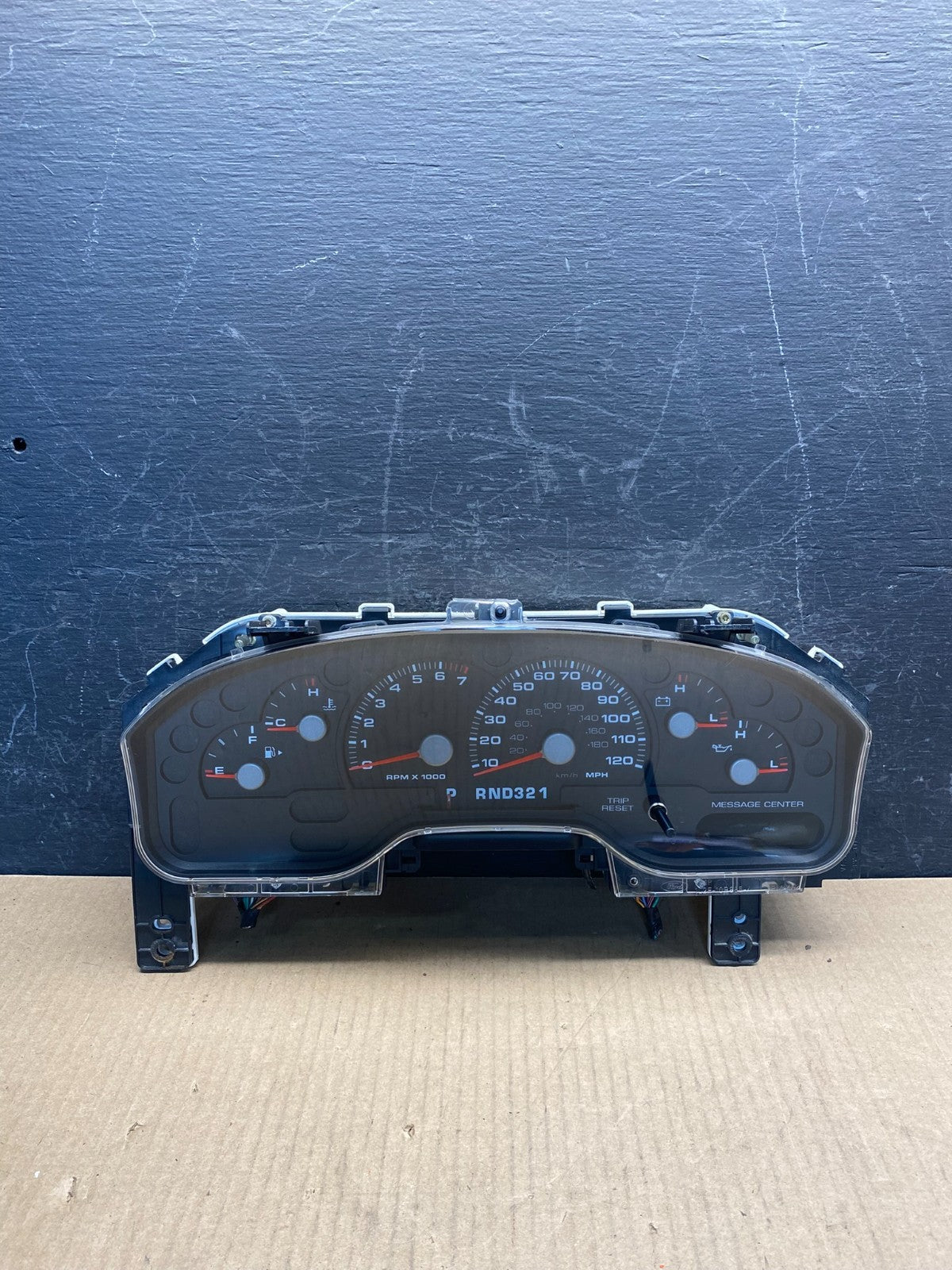 2004 2005 Mercury Mountaineer Instrument Cluster Speedometer Gauge AG3950 DW0