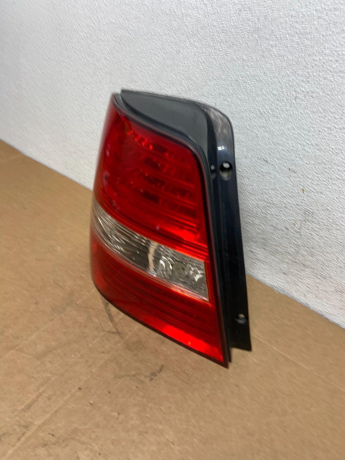 2007 2008 2009 Kia Sorento Left Driver LH Side Tail Light AD6063 DW1