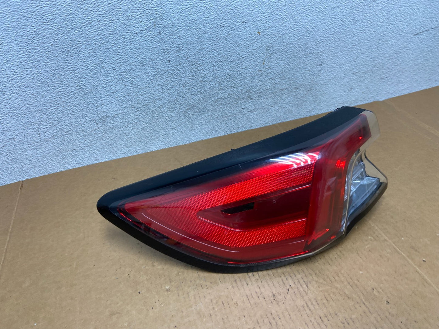 2020 2021 2022 Ford Escape Left Driver LH Tail Light ad9111 DG2