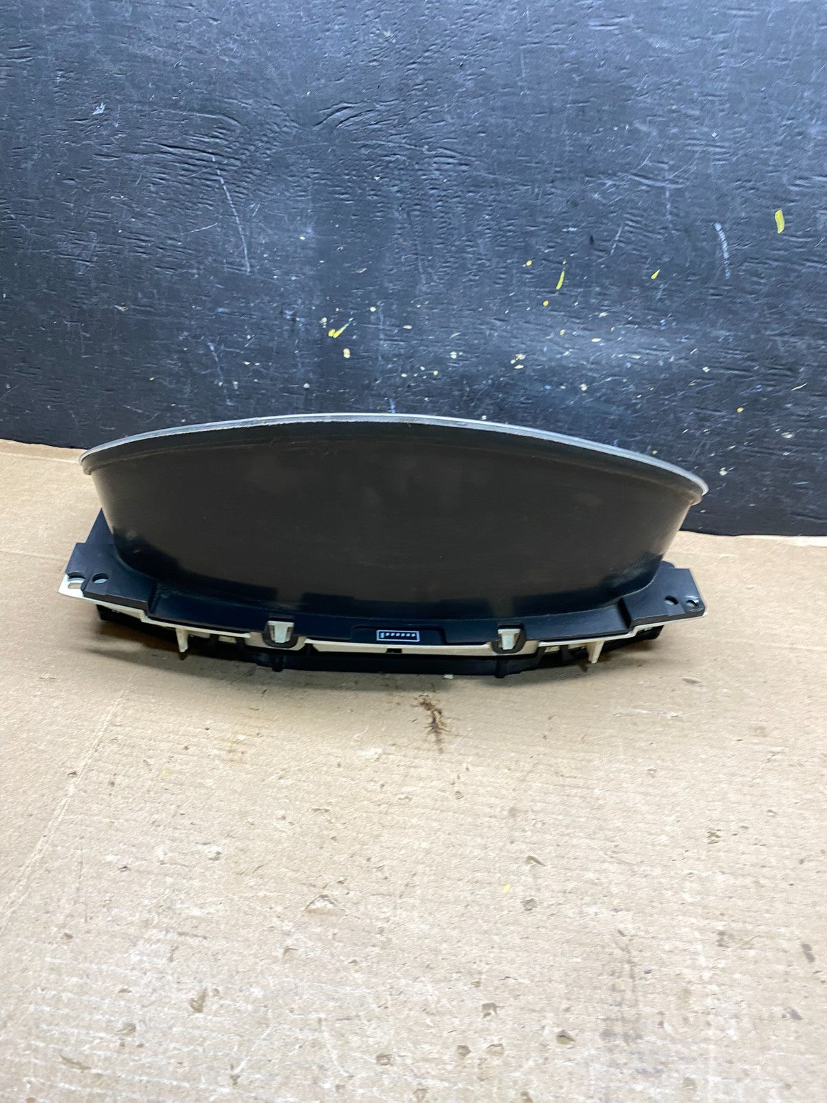 2004 to 2007 Chevrolet Express Speedometer Cluster Gauge OEM  r2769 DG3