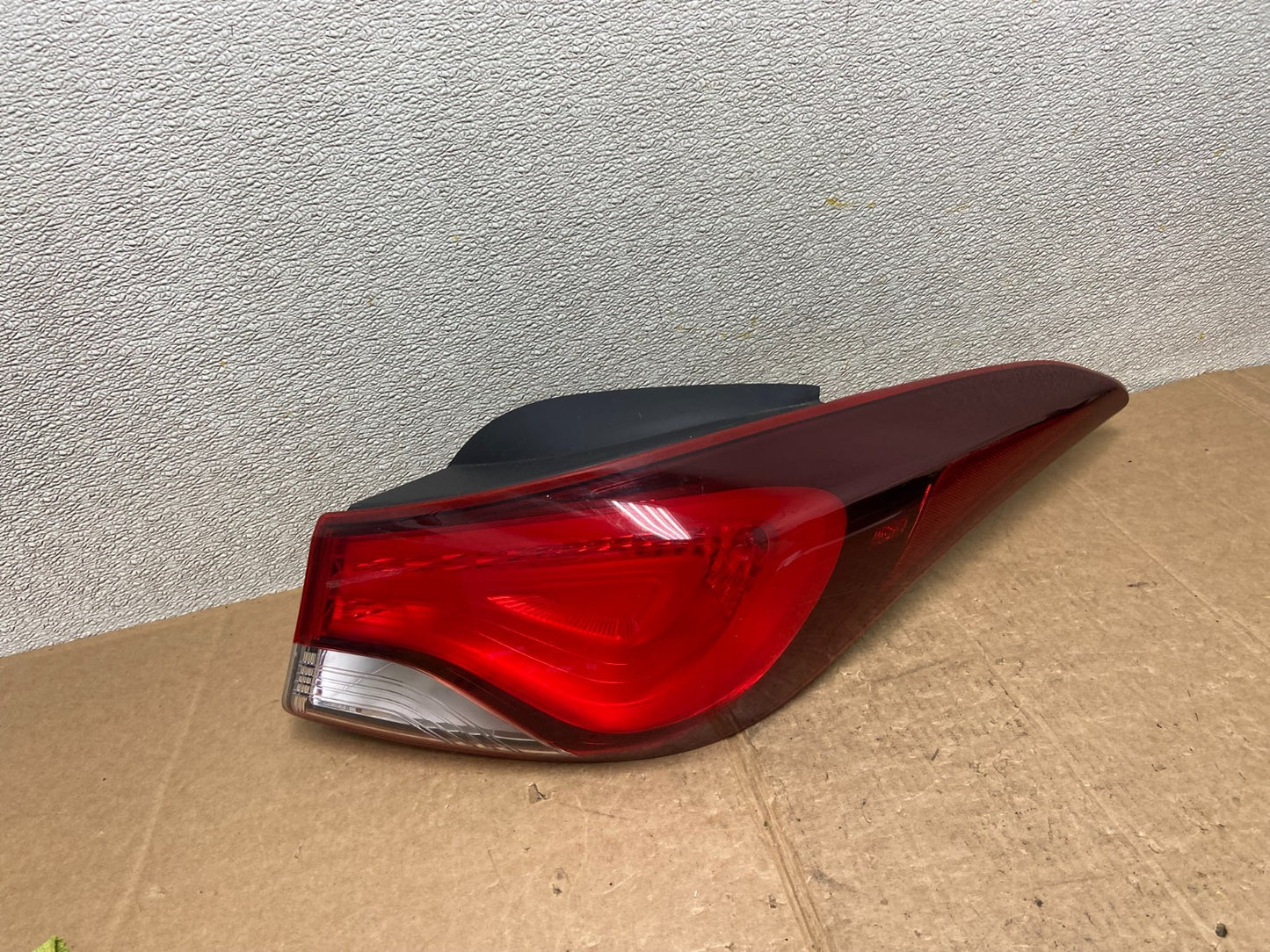 2014 2015 2016 Hyundai Elantra Sedan Right Passenger RH Tail Light OEM AA1605 DW0