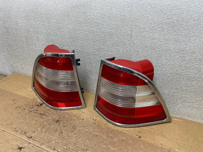 2002-2005 Mercedes ML 350 Ml-Class Left+Right Side Tail Lights AB3365 DW1