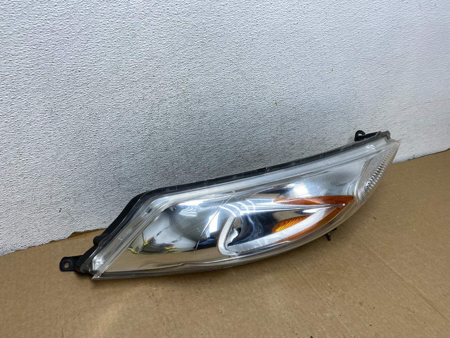 2011-2014 Nissan Juke Turn Signal Headlight Right Passenger RH Halogen AG1994 DW2