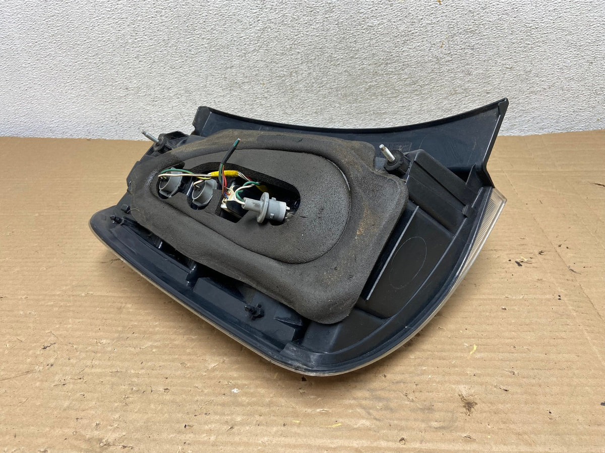 2006 to 2009 Toyota Prius Tail Light Right Passenger Side AG9030 LK6
