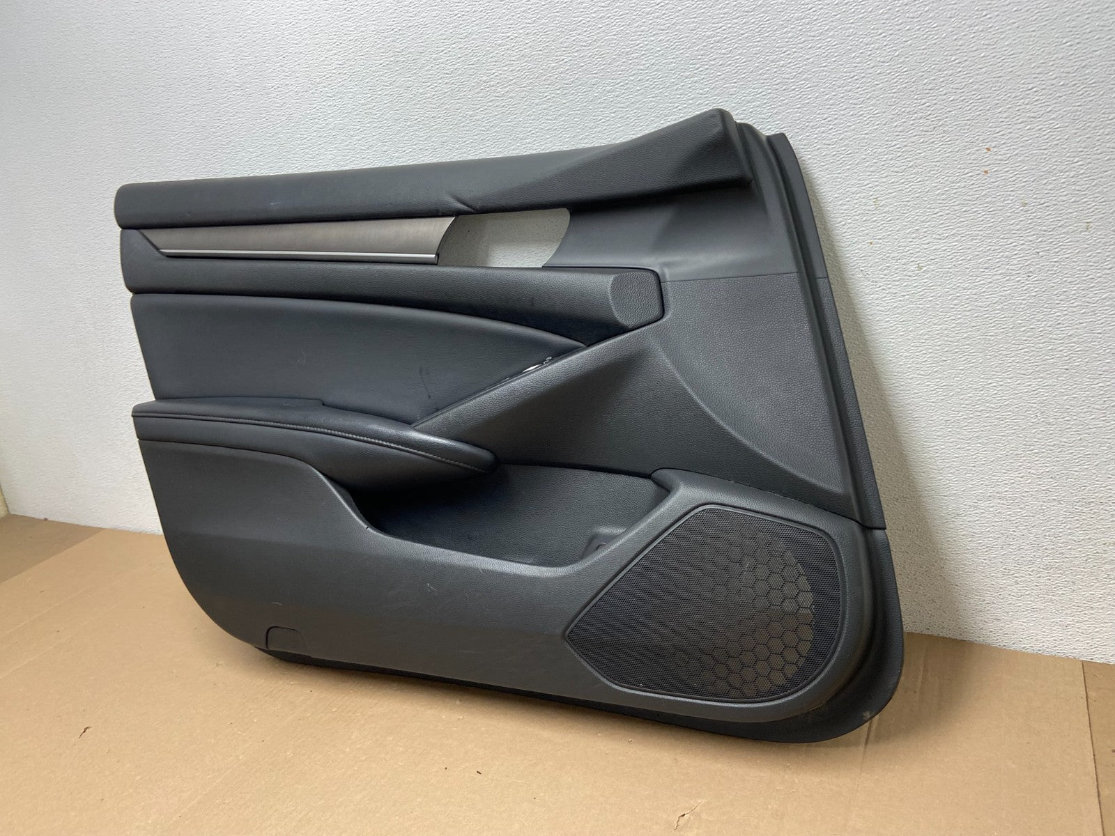 2018-2020 Honda Accord Front Left Driver LH Side Door Panel af3019 DG1