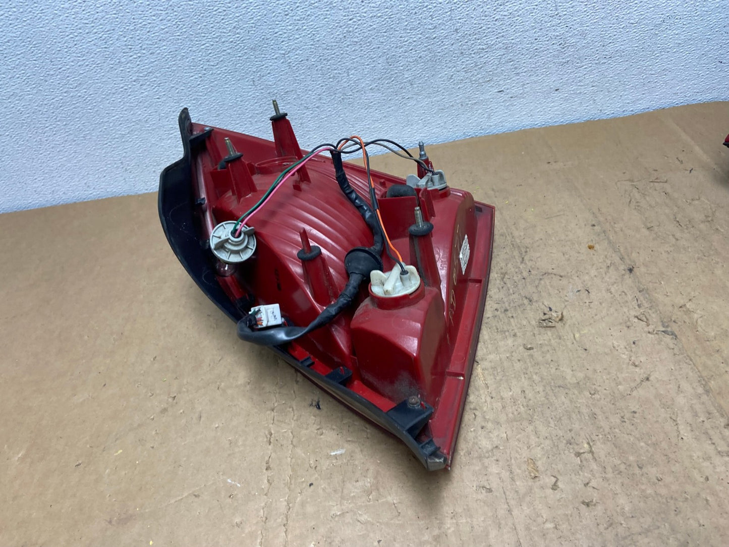 2001-2003 Sedan Hyundai Elantra Left Driver Lh Side Tail Light AD0577 LK6