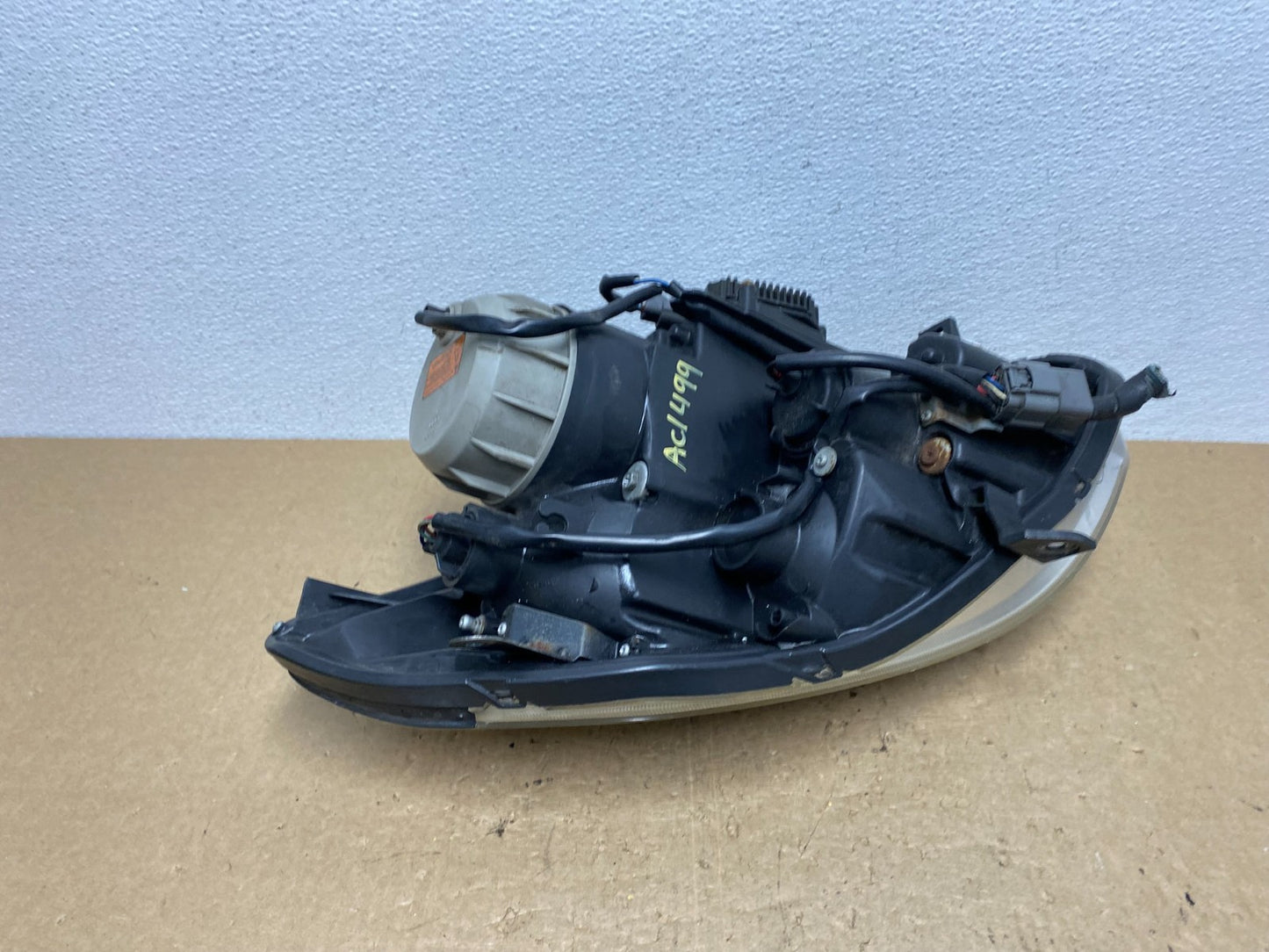 2004 2005 2006 Nissan Maxima Right Passenger Side Headlight Xenon HID AC1499 DW5